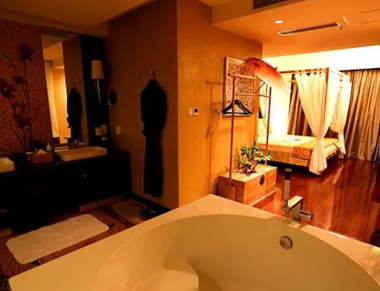 杭州上城养生会所的黄昏恋：当爱情遇上八十岁